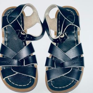Salt water Sandel Black sz 12